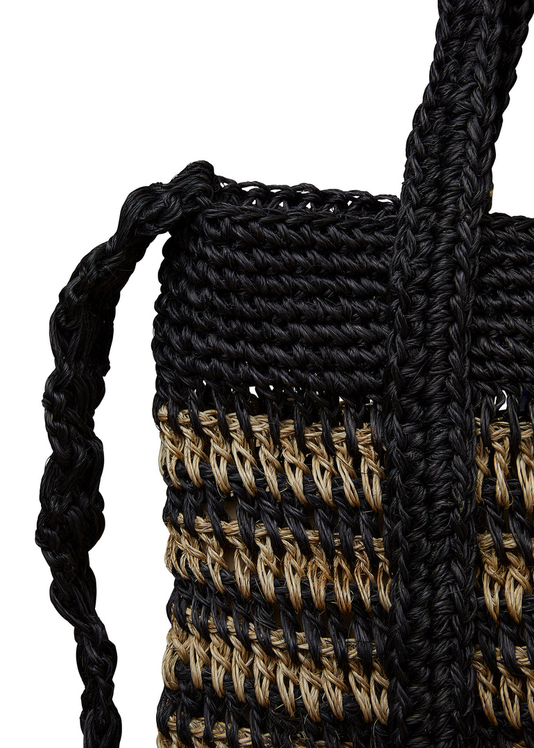 Detail shot of Bas Bains Tote Bag in Black and Natural woven Fique